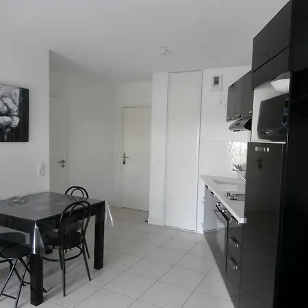 Adartza - Bien Moderne Avec Grand Balcon Et Parking Apartment *